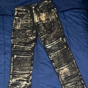 🔥SMOKE RISE JEANS 🔥 32/32 never been worn , fit true to size.